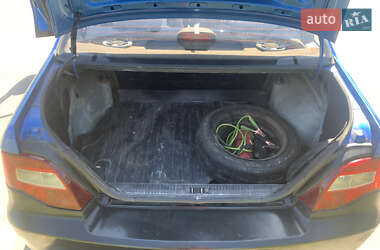 Седан Daewoo Nexia 2011 в 