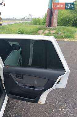Седан Daewoo Nexia 2012 в 