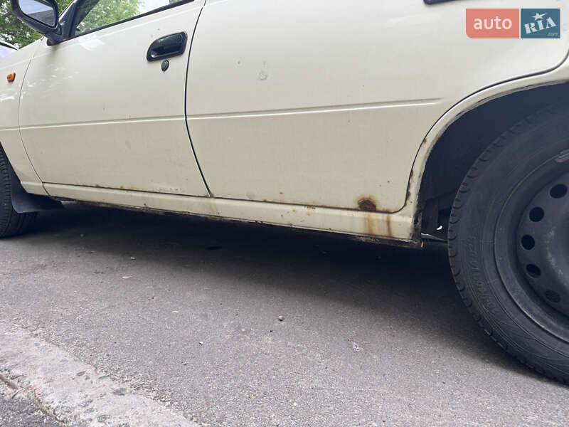 Седан Daewoo Nexia 2011 в Києві