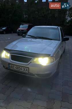 Седан Daewoo Nexia 2012 в Дніпрі