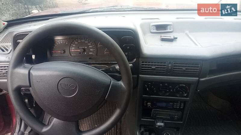 Седан Daewoo Nexia 2008 в Смеле