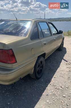 Седан Daewoo Nexia 2007 в 