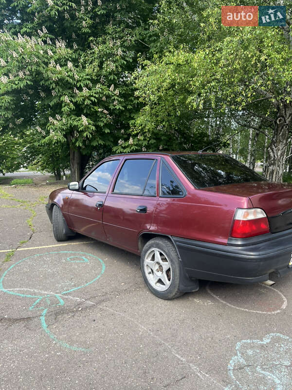 Седан Daewoo Nexia 2008 в Ольшанке