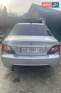 Седан Daewoo Nexia 2011 в 
