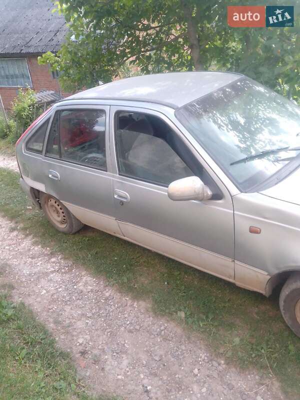 Седан Daewoo Nexia 1995 в Монастириській
