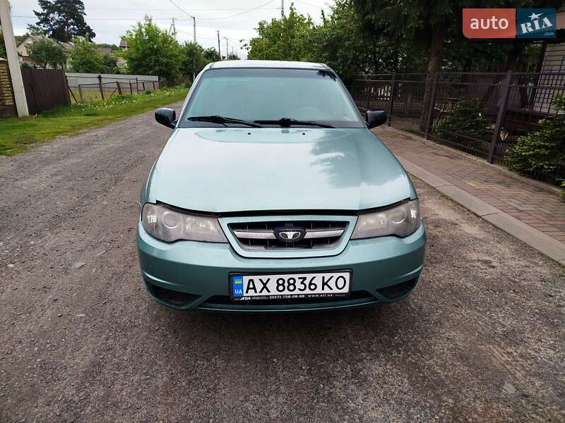 Седан Daewoo Nexia 2008 в Луцке