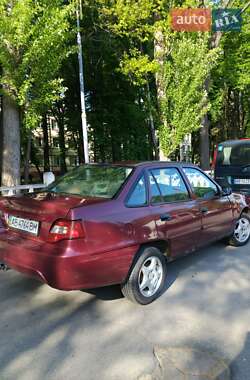 Седан Daewoo Nexia 2011 в 