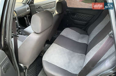 Седан Daewoo Nexia 2012 в 