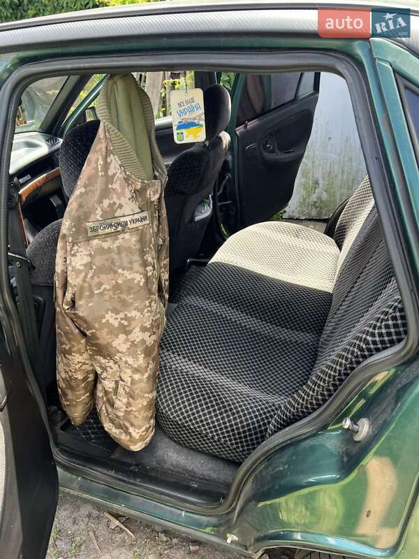 Седан Daewoo Nexia 1997 в Козине