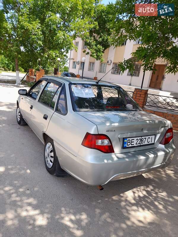 Седан Daewoo Nexia 2008 в Николаеве