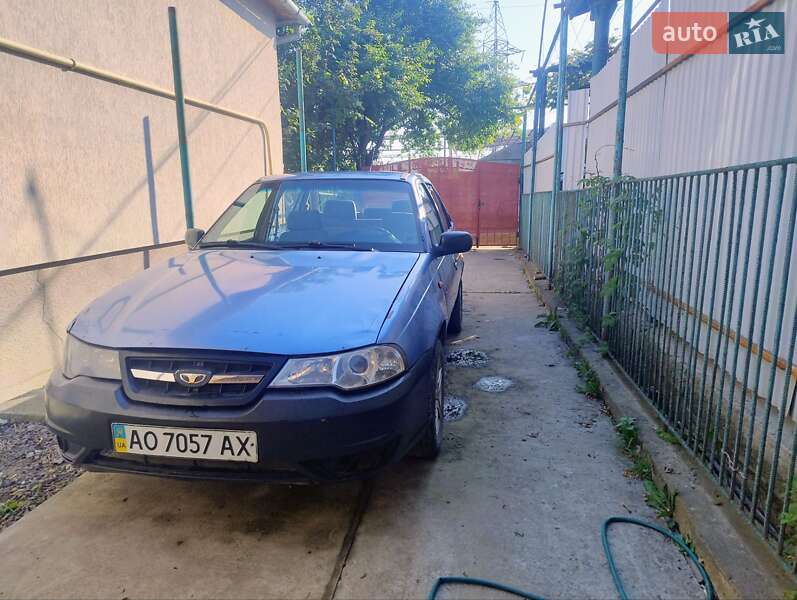 Седан Daewoo Nexia 2009 в Ужгороді