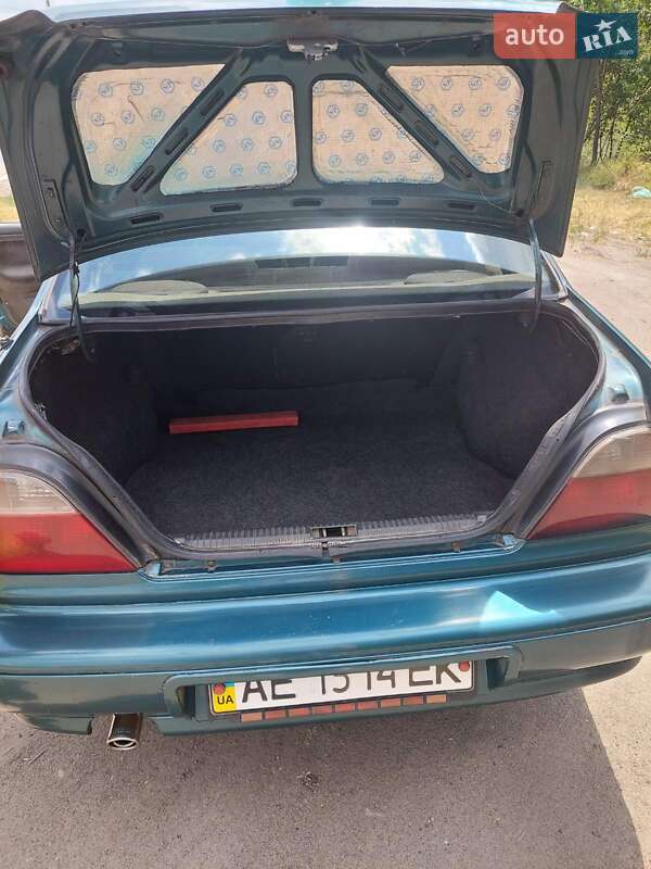 Седан Daewoo Nexia 1995 в Кривом Роге