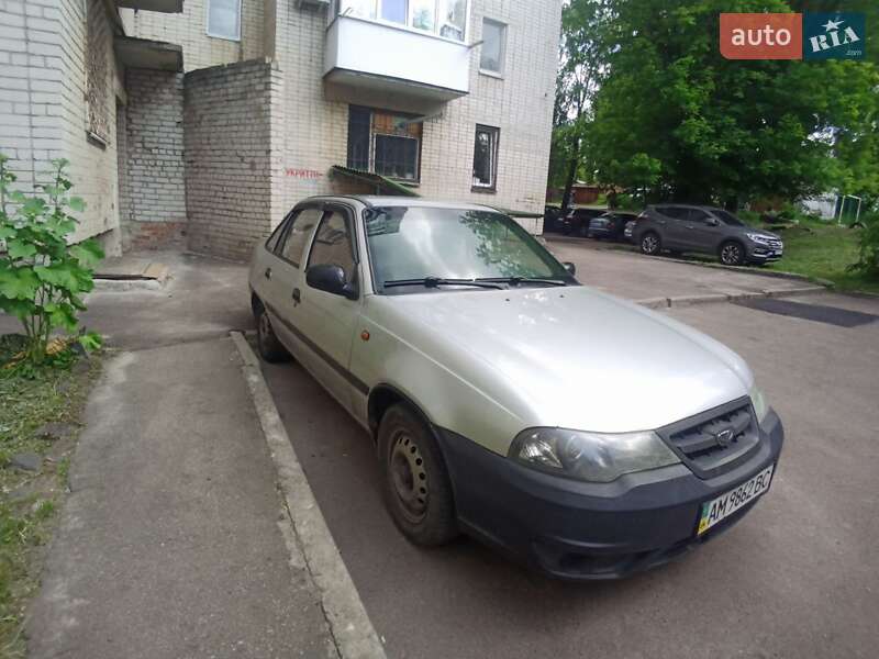 Седан Daewoo Nexia 2011 в Житомире