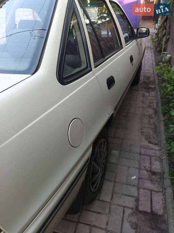 Седан Daewoo Nexia 2008 в Кролевці