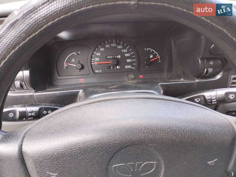 Седан Daewoo Nexia 2008 в Луцке