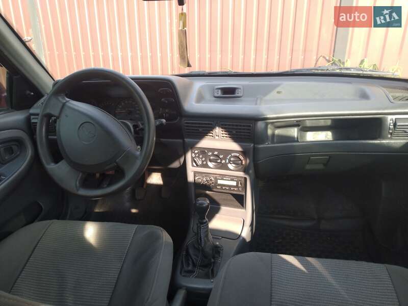 Седан Daewoo Nexia 2008 в Сновську