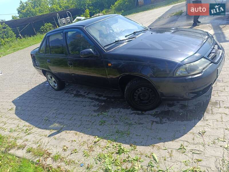 Седан Daewoo Nexia 2008 в 