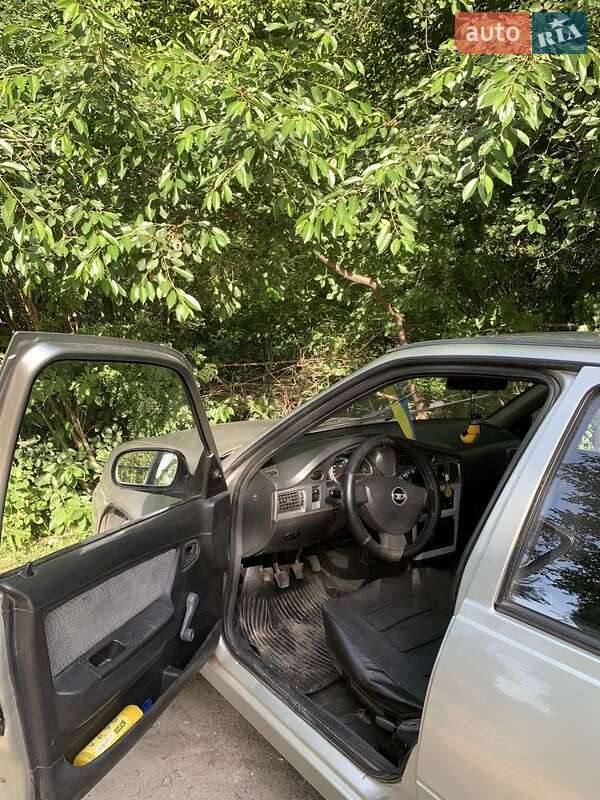 Седан Daewoo Nexia 2009 в Жмеринке