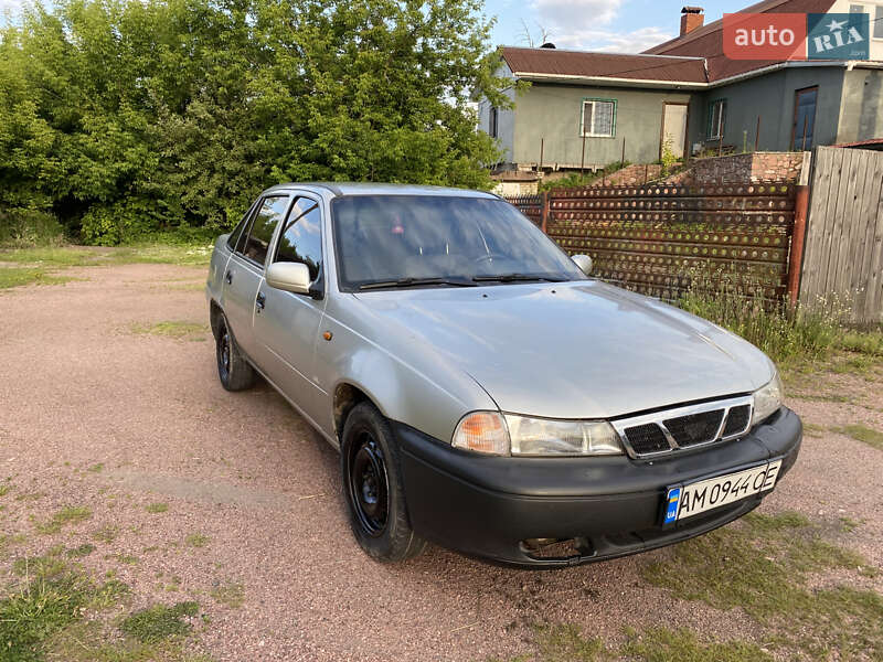 Седан Daewoo Nexia 2008 в 