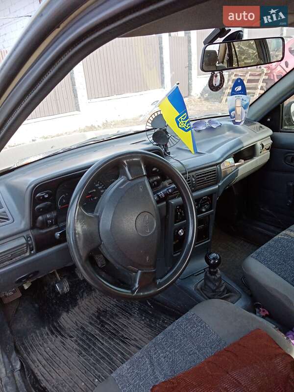 Седан Daewoo Nexia 2008 в Волочиске