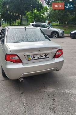 Седан Daewoo Nexia 2008 в 