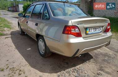 Седан Daewoo Nexia 2014 в 