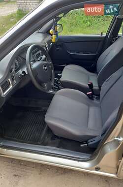 Седан Daewoo Nexia 2014 в 