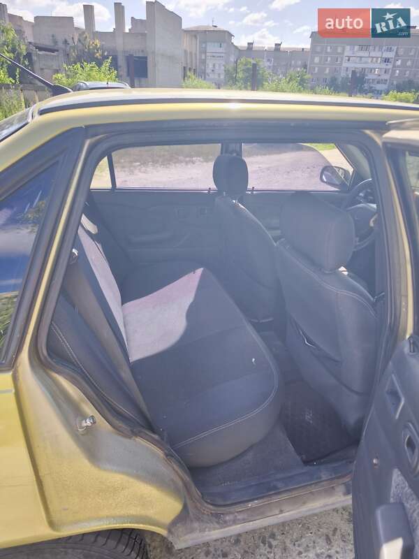 Седан Daewoo Nexia 2007 в Вараше