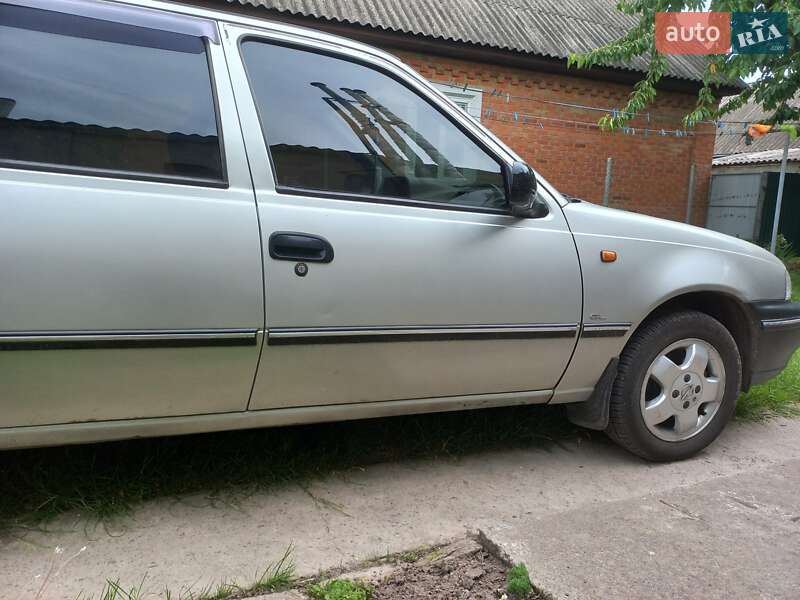 Седан Daewoo Nexia 2007 в 