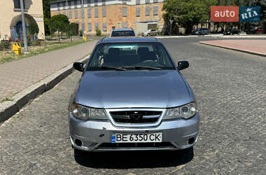 Седан Daewoo Nexia 2012 в 