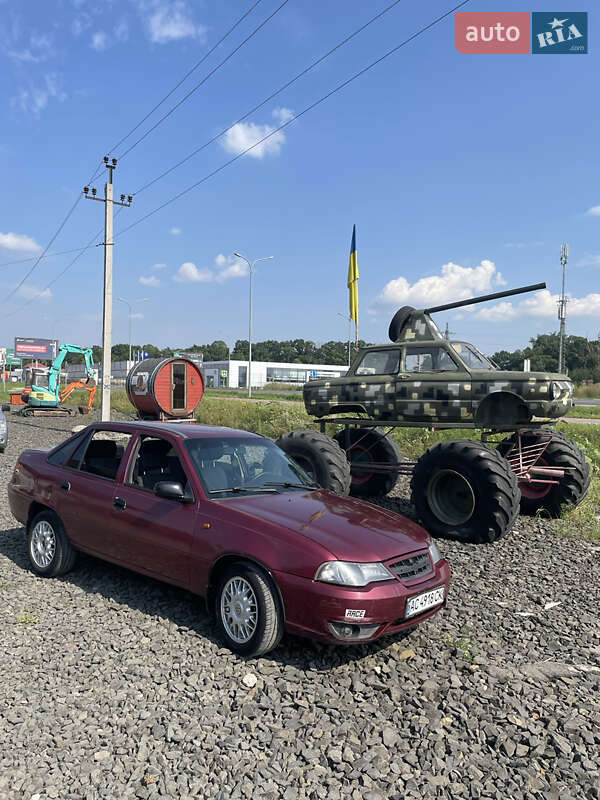 Седан Daewoo Nexia 2008 в Луцке