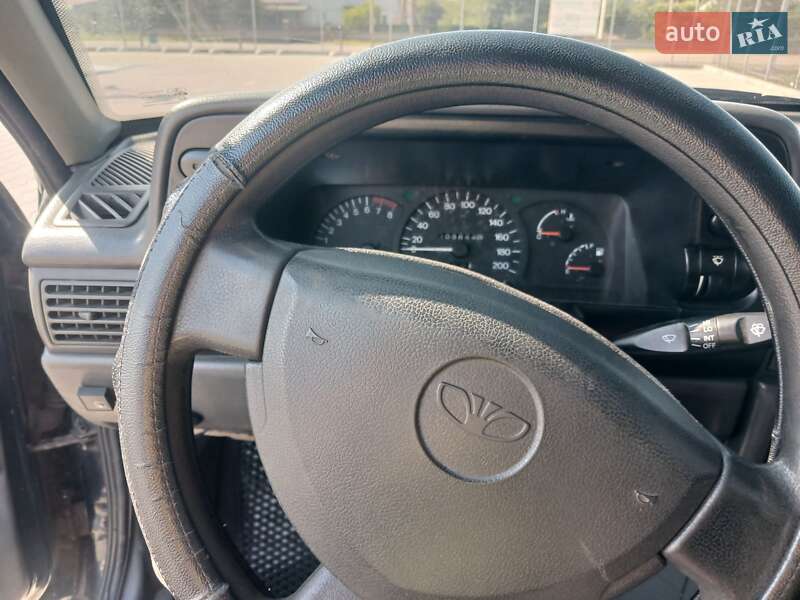 Седан Daewoo Nexia 2008 в Нововолинську