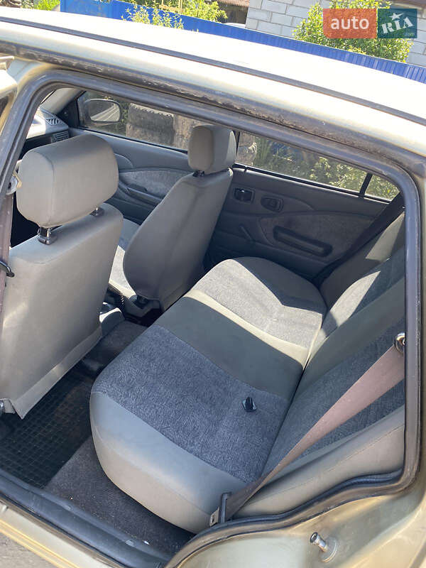 Седан Daewoo Nexia 2005 в Димері