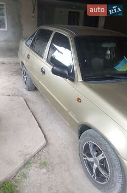 Седан Daewoo Nexia 2011 в 
