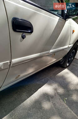 Седан Daewoo Nexia 2011 в 