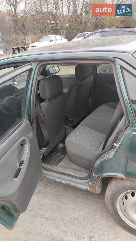 Седан Daewoo Nexia 1997 в Сокільниках