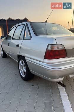 Седан Daewoo Nexia 2007 в 