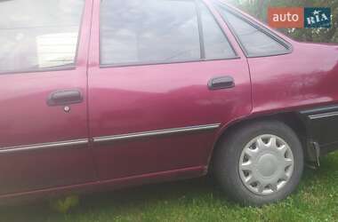 Седан Daewoo Nexia 2007 в 