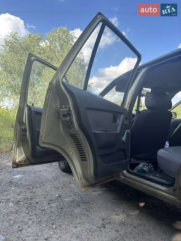 Седан Daewoo Nexia 2011 в Вишневом фото 4 Седан Daewoo Nexia 2011 в Вишневом