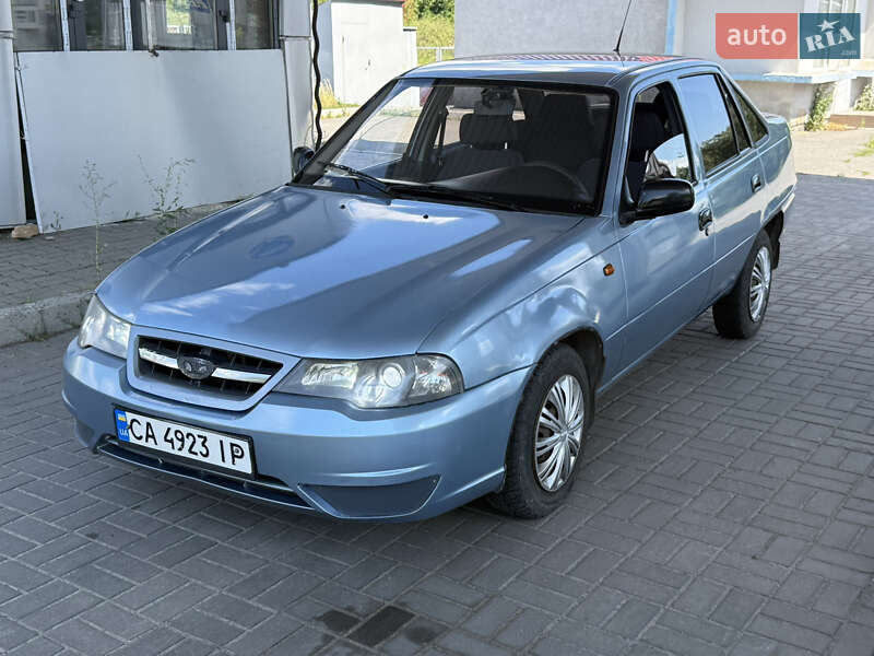 Седан Daewoo Nexia 2011 в Золотоноше