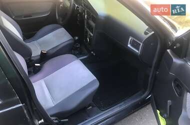 Седан Daewoo Nexia 2011 в 