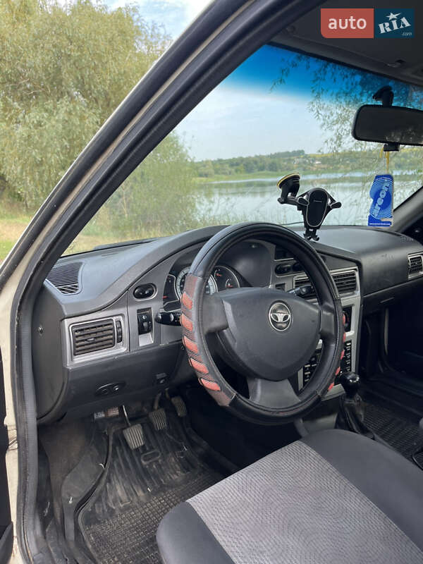 Седан Daewoo Nexia 2011 в Кам'янці