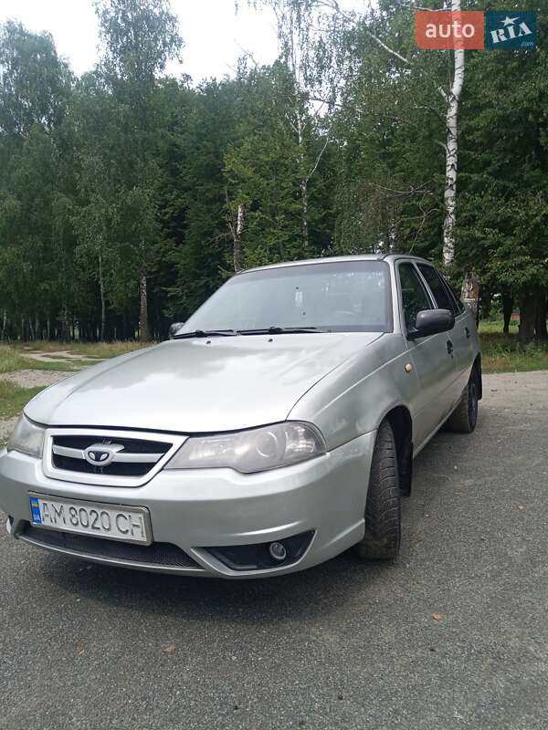 Седан Daewoo Nexia 2008 в Малине