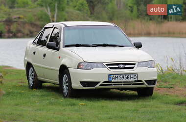 Седан Daewoo Nexia 2012 в Коростені