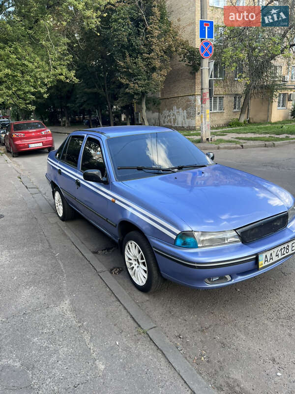 Седан Daewoo Nexia 2008 в Киеве