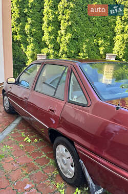 Седан Daewoo Nexia 1997 в 
