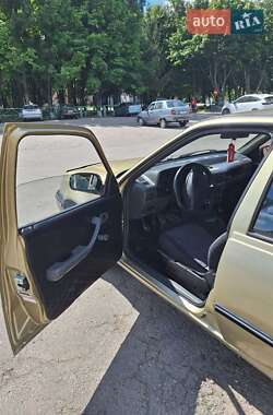 Седан Daewoo Nexia 2008 в 