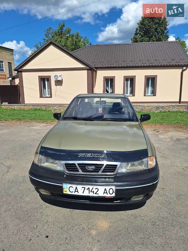 Седан Daewoo Nexia 2008 в 