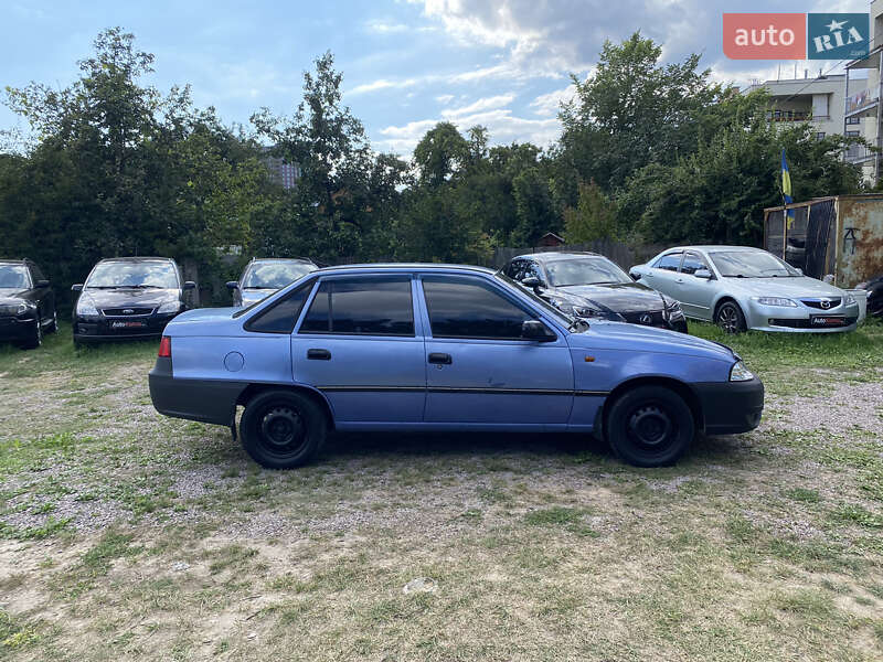 Седан Daewoo Nexia 2009 в Киеве