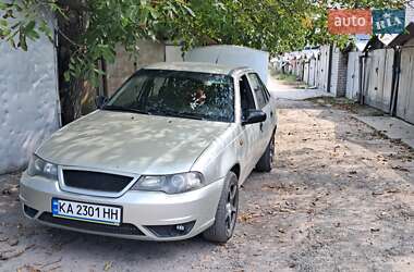 Седан Daewoo Nexia 2008 в Киеве